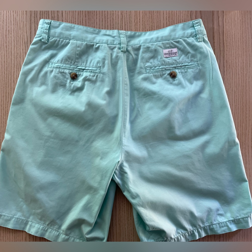 Men’s Vineyard vines blue short, Size 32 - Picture 3 of 6